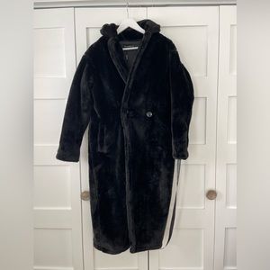New Pretty Little Thing Faux fur coat black